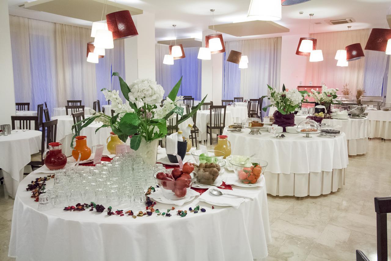 Hotel Panama Majestic Римини Экстерьер фото